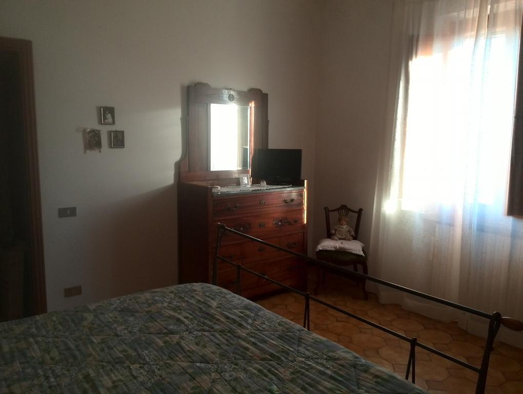 Casa Ricciardi Apartamento Chianni Quarto foto
