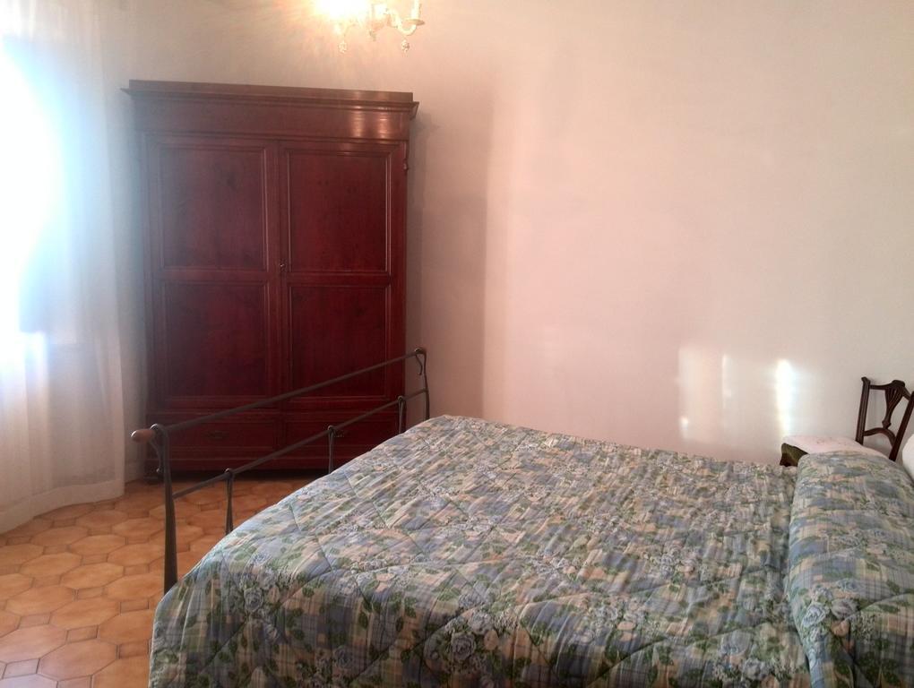 Casa Ricciardi Apartamento Chianni Quarto foto