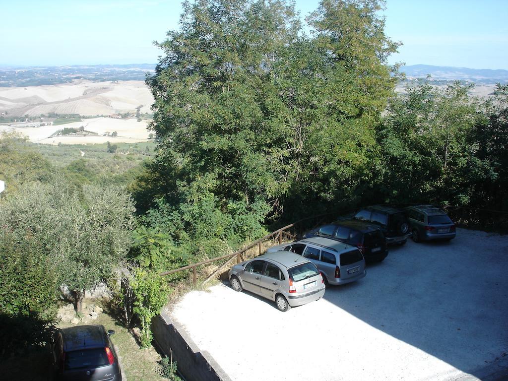 Casa Ricciardi Apartamento Chianni Exterior foto